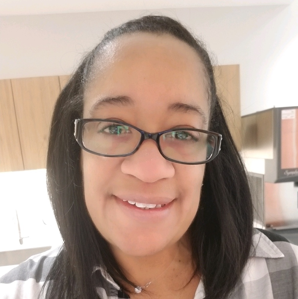 Meet your Posher, Alicia